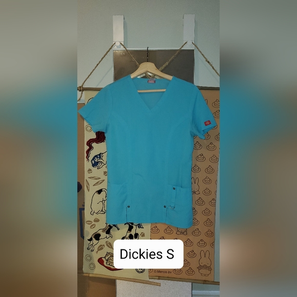 Medical Scrubs 1 - Picture 13 of 16